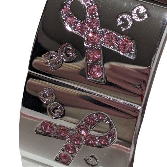 Guess breast cancer awareness pink ribbon silver bracelet watch - Picture 5 of 8